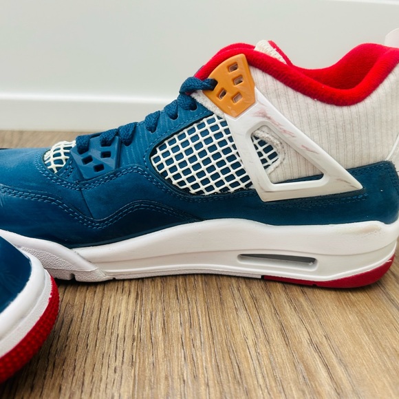 Jordan Kids Retro 4 Messy Room Sneakers in Navy and Red - Picture 11 of 15